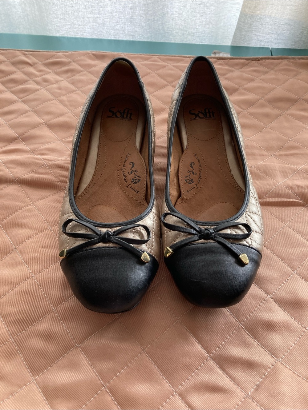 Women's Two-Tone Quilted Ballet Flats in Black and Cream
